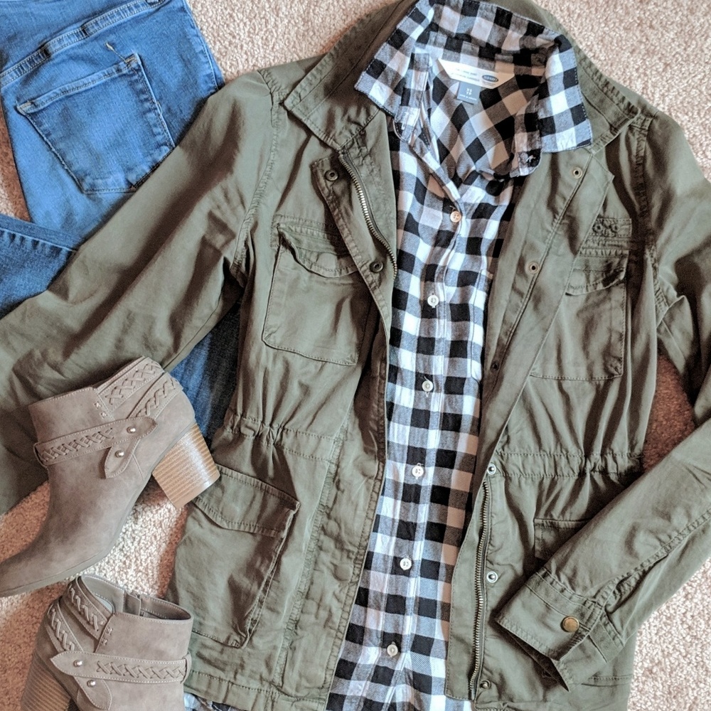 ! SOLD ! Army Green Utility Jacket